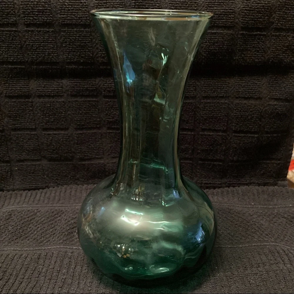Vintage Hand Blown Green Glass Flower Vase with Swirl Pattern